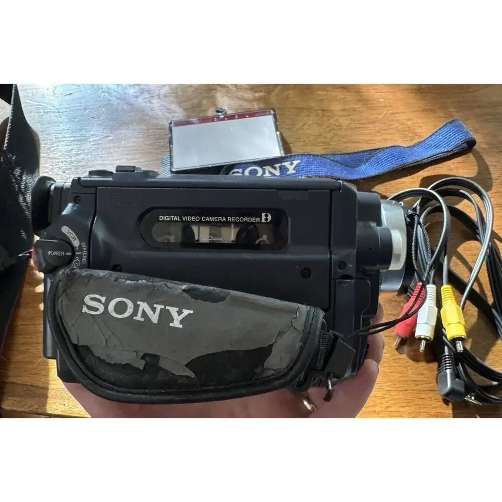 Fully Tested Sony DCR-TRV140 Digital8 Camcorder Bundle